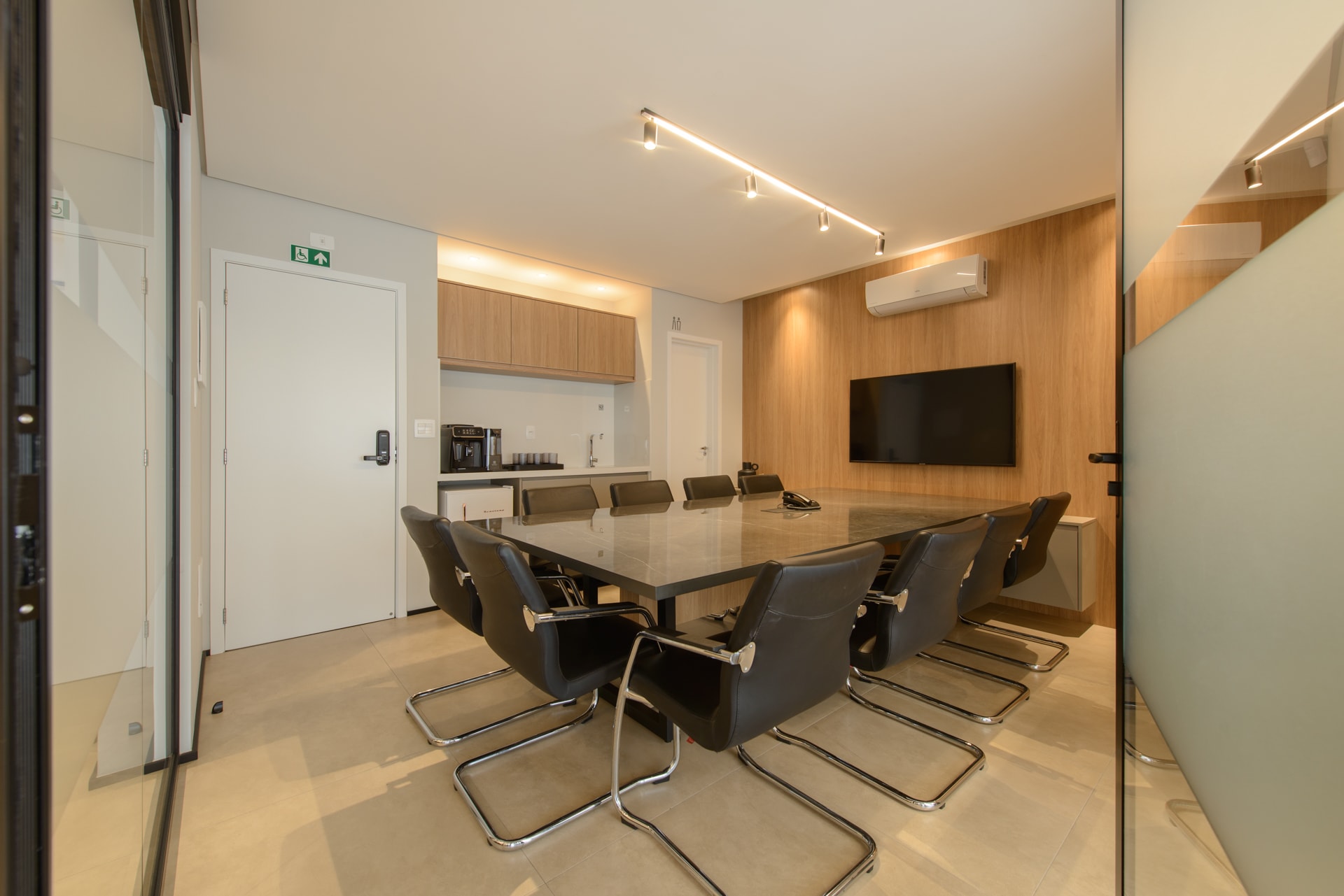 Fotografia de arquitetura e interiores - Escritório SBC - Arquiteto MB4 Arquitetura - Foto 10