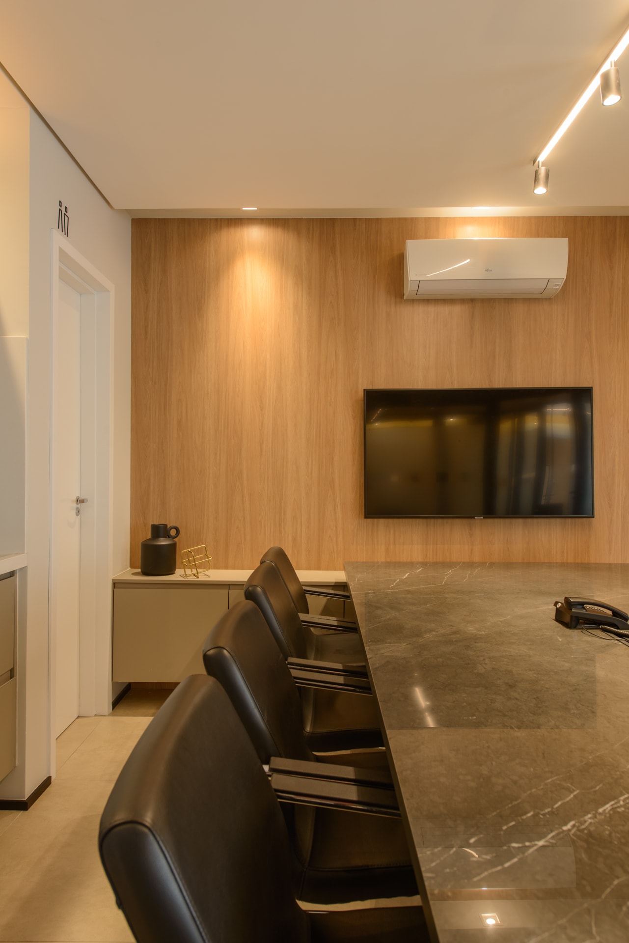 Fotografia de arquitetura e interiores - Escritório SBC - Arquiteto MB4 Arquitetura - Foto 11