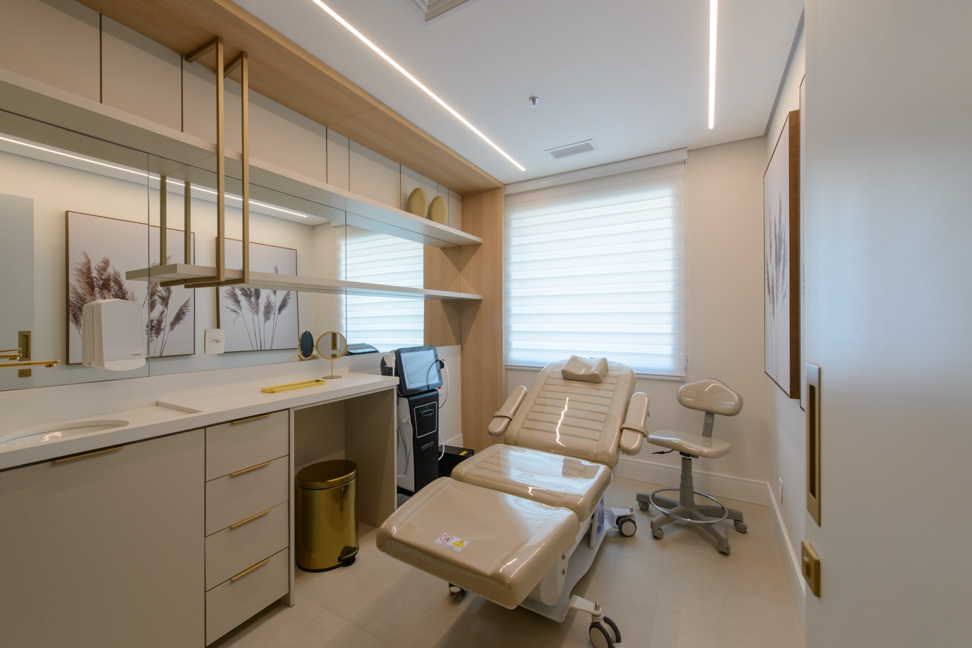 Fotografia de arquitetura e interiores - Clínica Dermatologia - Arquiteto Livia Marques - Foto 1