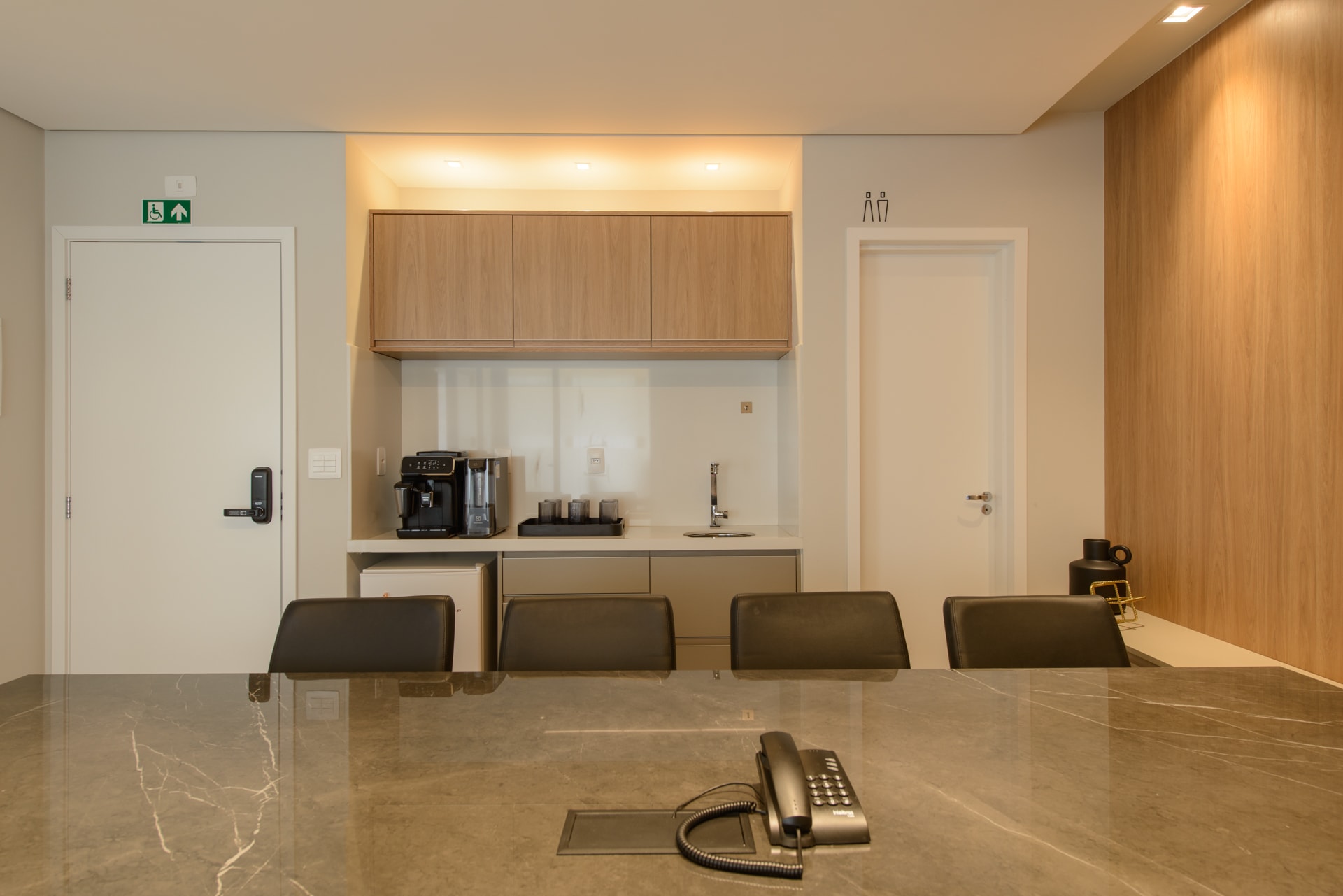 Fotografia de arquitetura e interiores - Escritório SBC - Arquiteto MB4 Arquitetura - Foto 1