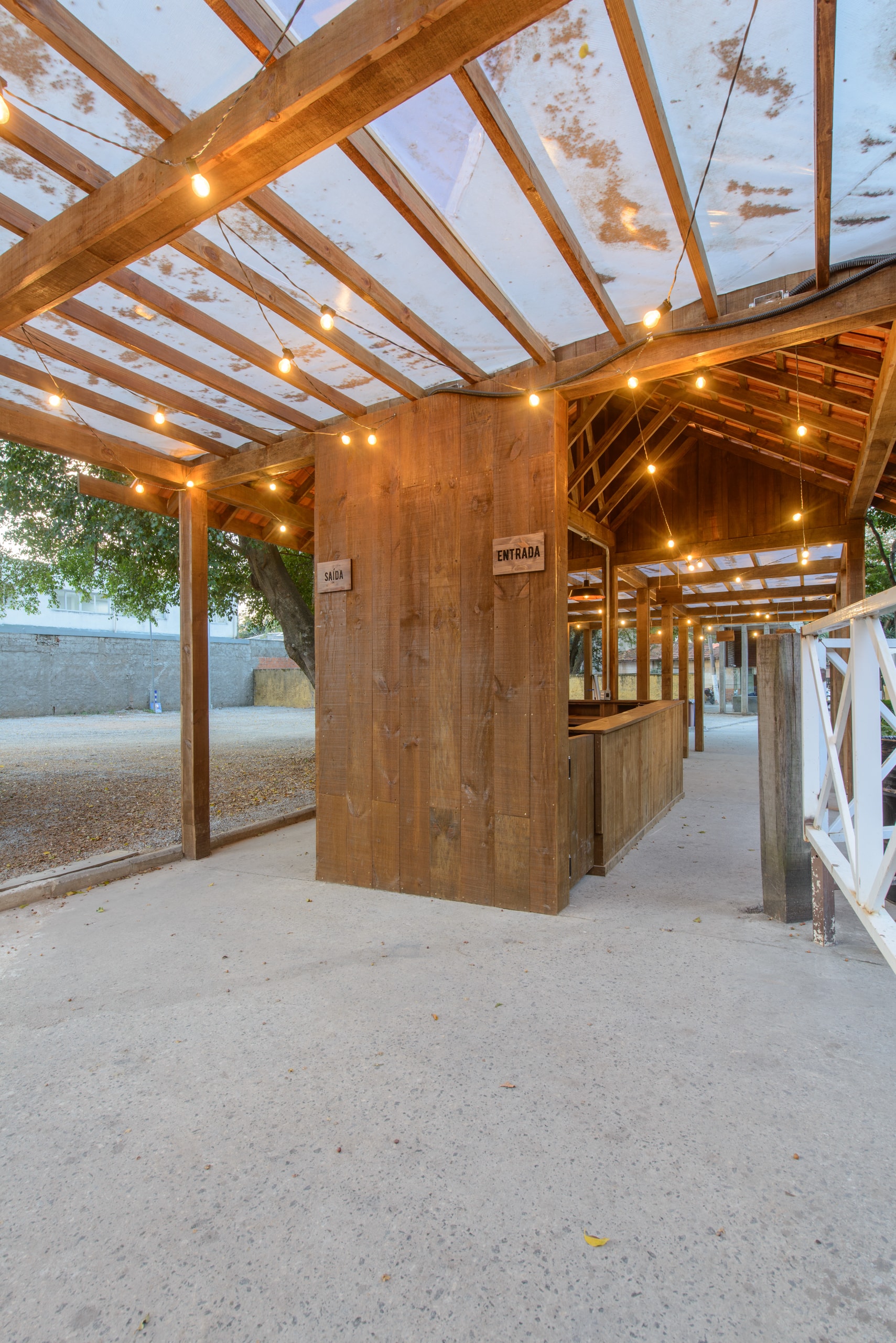 Fotografia de arquitetura e interiores - Churrascada Água Branca - Arquiteto Storrer Tamburus Arquitetura - Foto 1